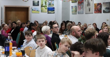 y6EKVIAzs4.jpeg